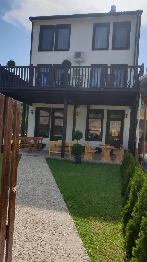 Hotel Бялата Къща Chakalarovo Zewnętrze zdjęcie