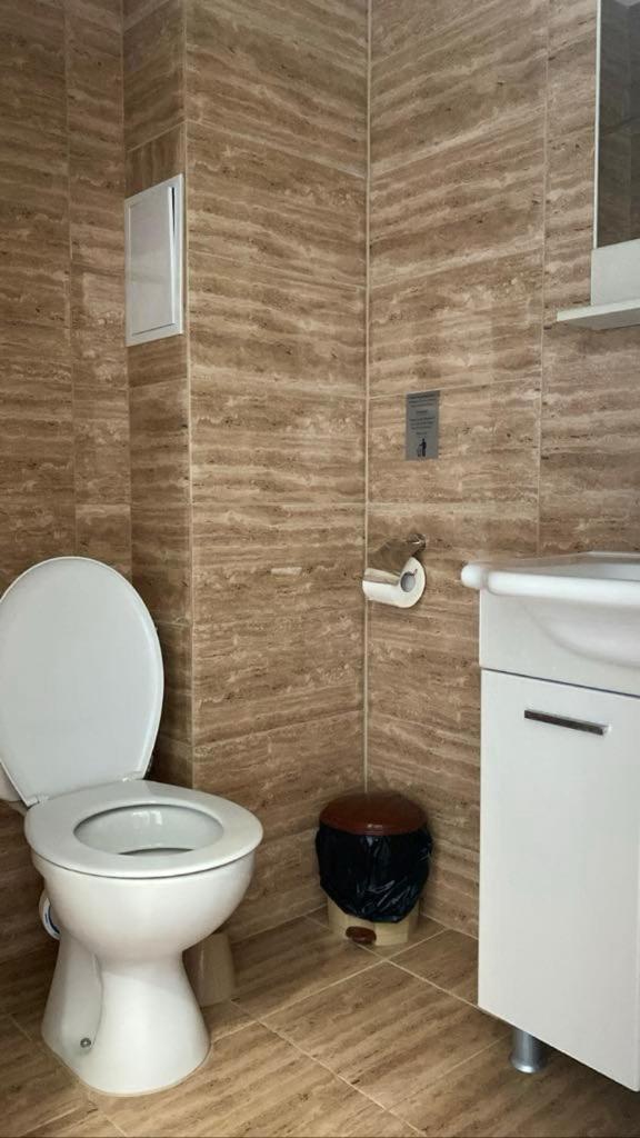 Hotel Бялата Къща Chakalarovo Zewnętrze zdjęcie