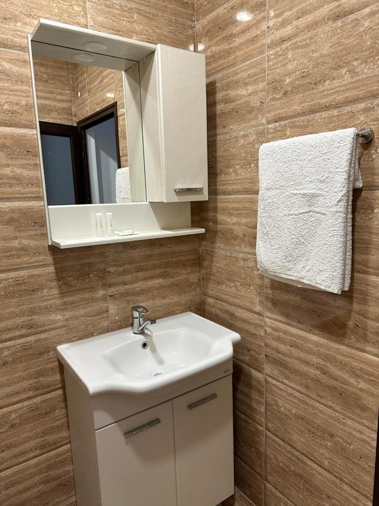 Hotel Бялата Къща Chakalarovo Zewnętrze zdjęcie