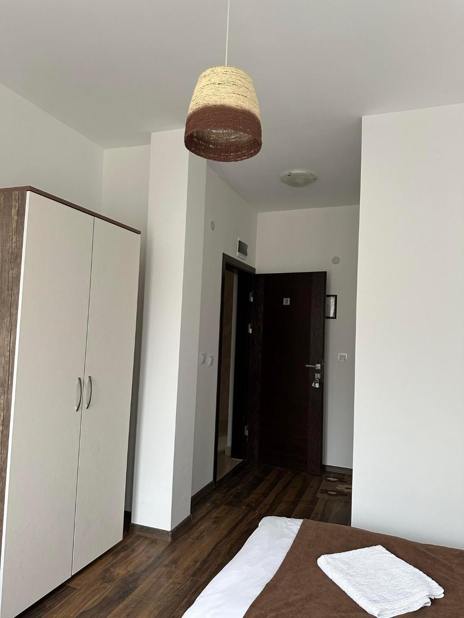 Hotel Бялата Къща Chakalarovo Zewnętrze zdjęcie