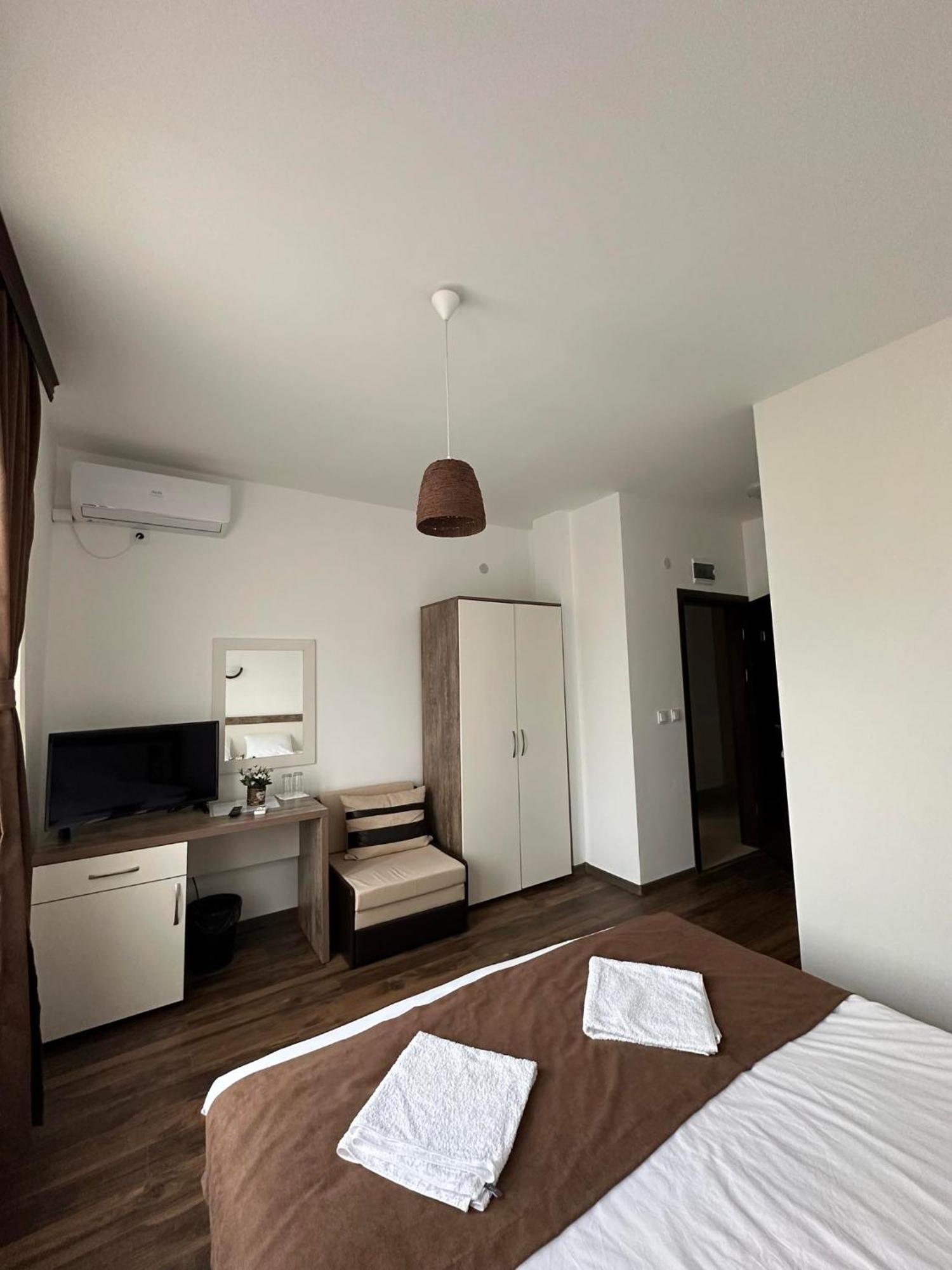 Hotel Бялата Къща Chakalarovo Zewnętrze zdjęcie