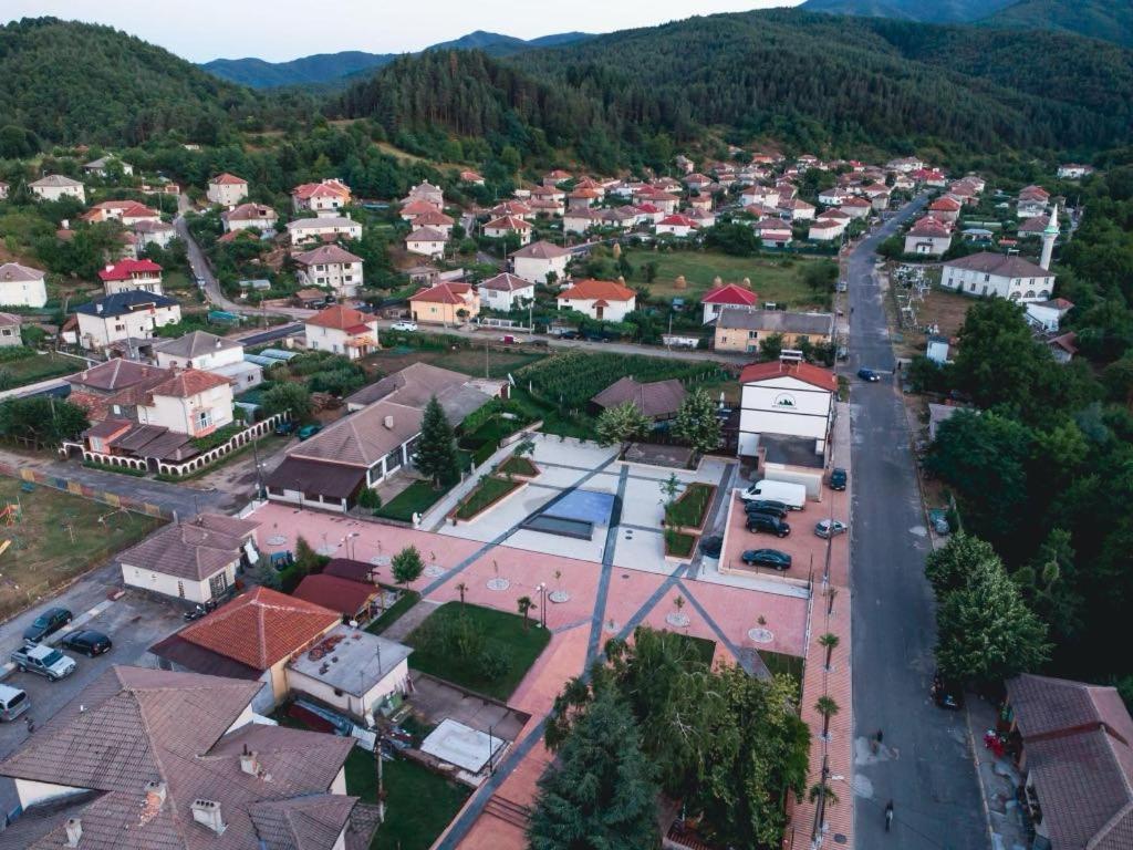 Hotel Бялата Къща Chakalarovo Zewnętrze zdjęcie
