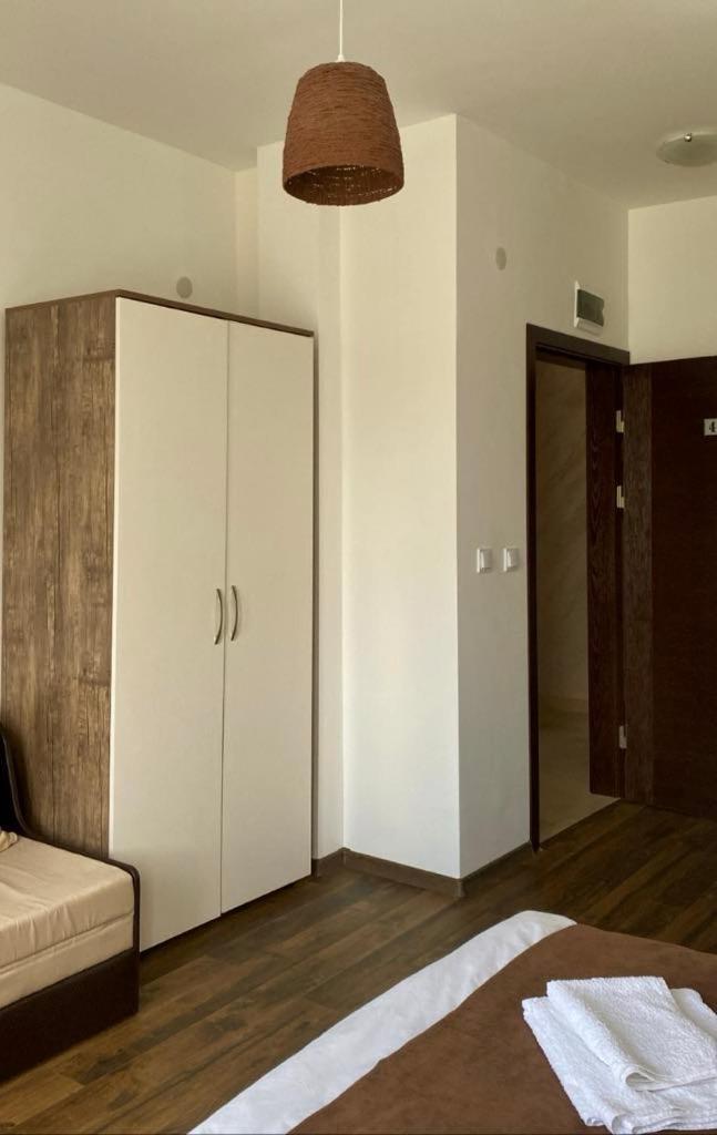 Hotel Бялата Къща Chakalarovo Zewnętrze zdjęcie